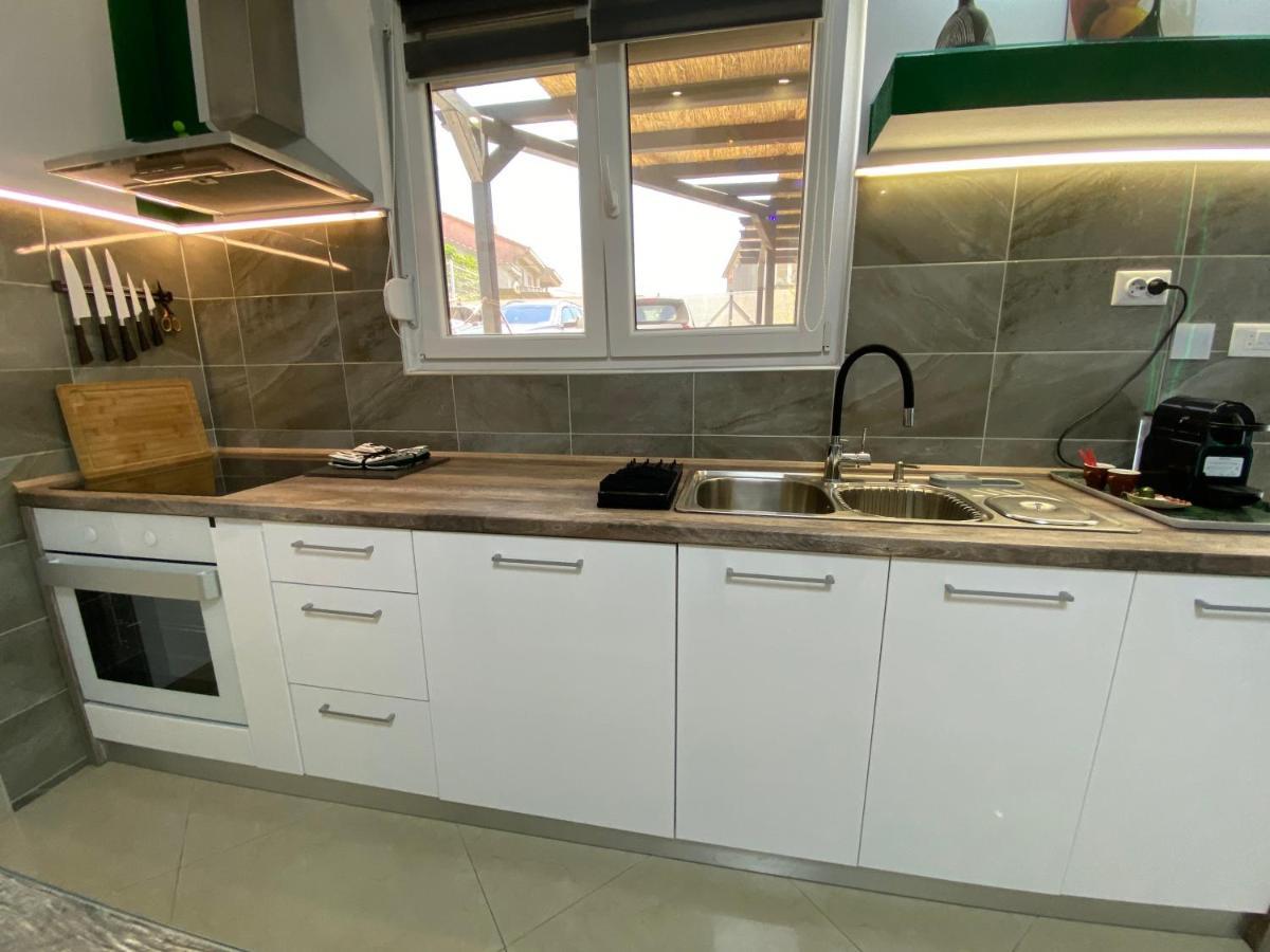 Yela Appartement Zadar Buitenkant foto