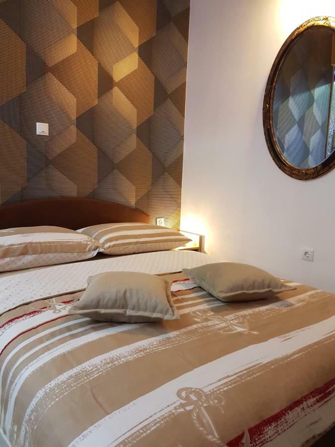 Yela Appartement Zadar Buitenkant foto