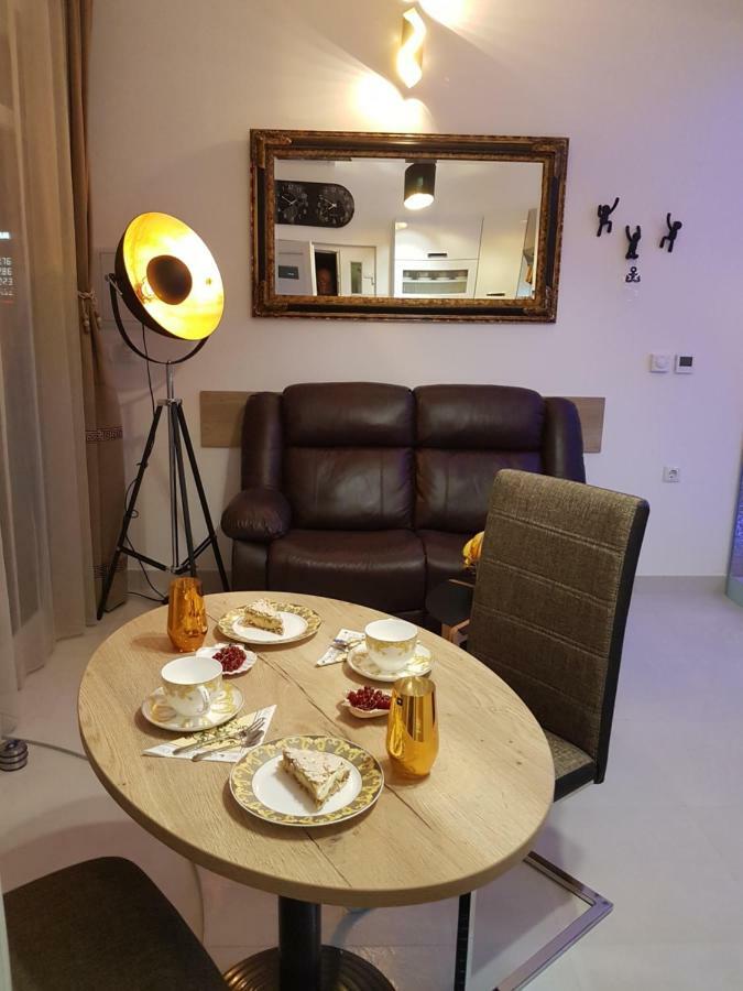Yela Appartement Zadar Buitenkant foto